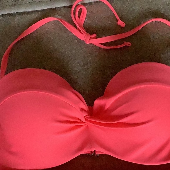 Hot pink bikini size 10/12 small C cup NWOT stretchy. Sexy gold balls on… - Picture 4 of 9